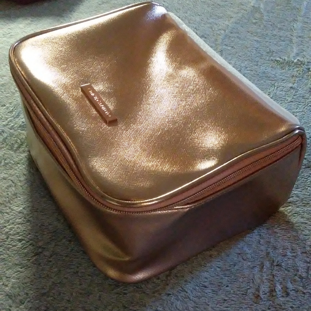 NEW Rose Gold Vince Camuto Make-up Bag